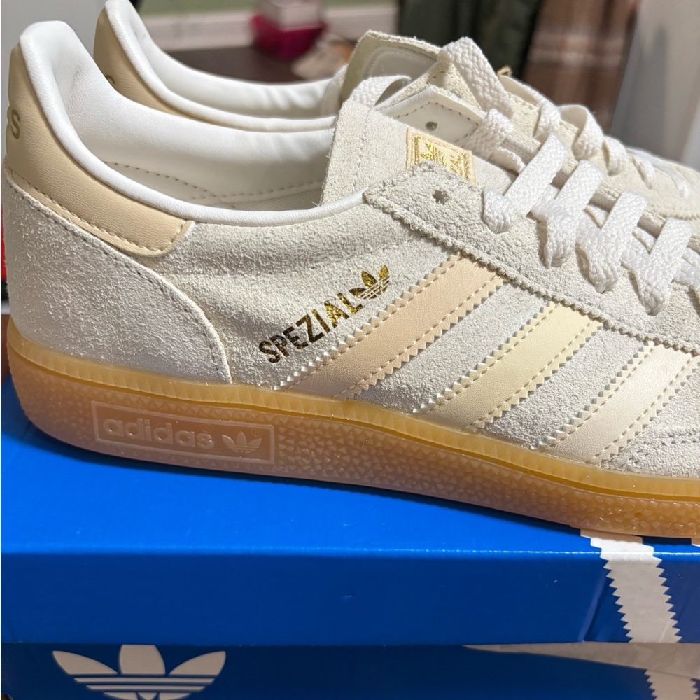 Adidas spezial light brown NWT - Picture 2 of 6